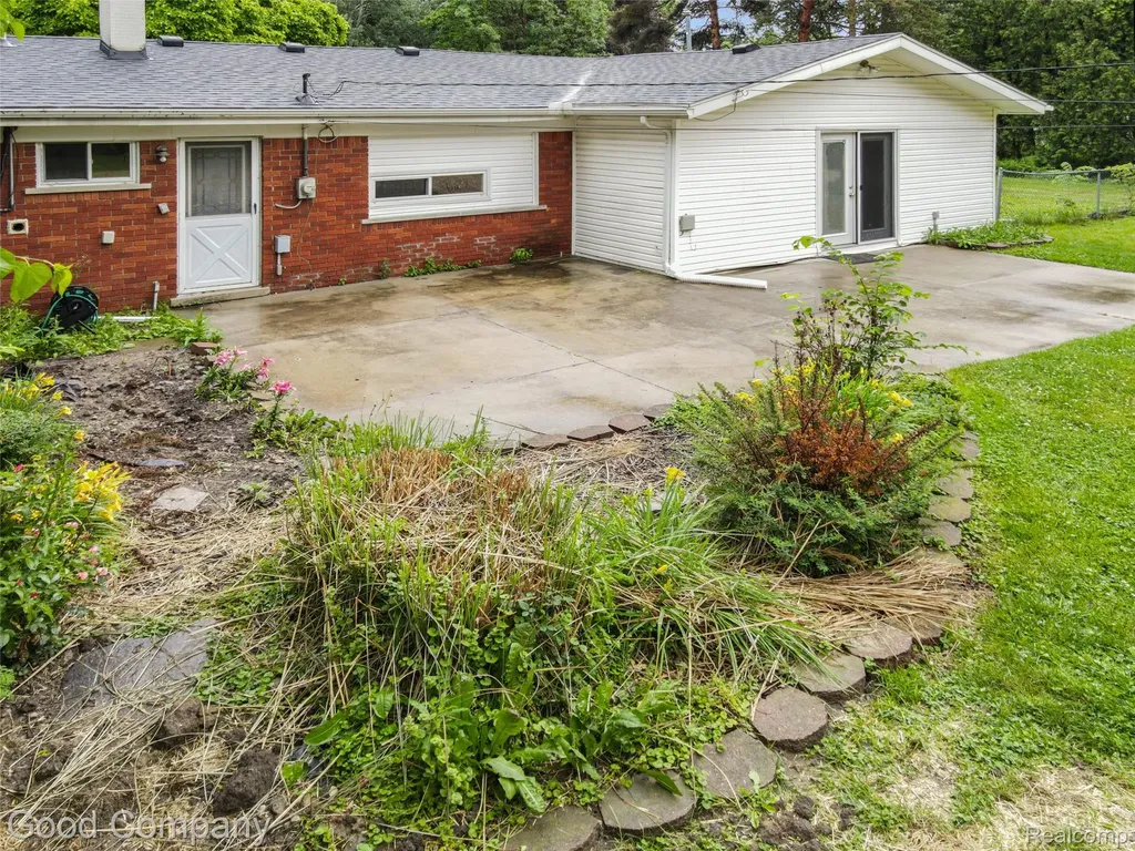 48703 W Ranch Drive Chesterfield Township MI 48051