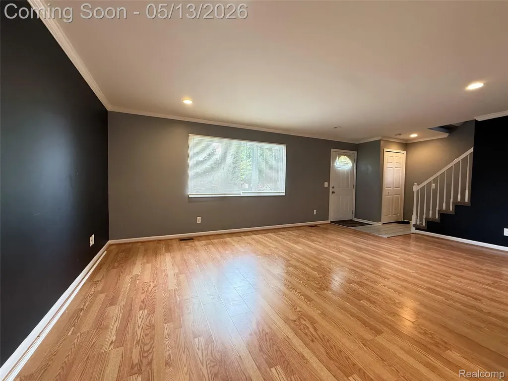 8334 Mckinley Center Line City MI 48015