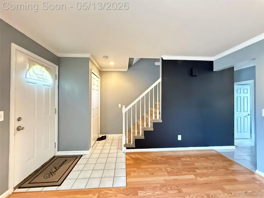 8334 Mckinley Center Line City MI 48015