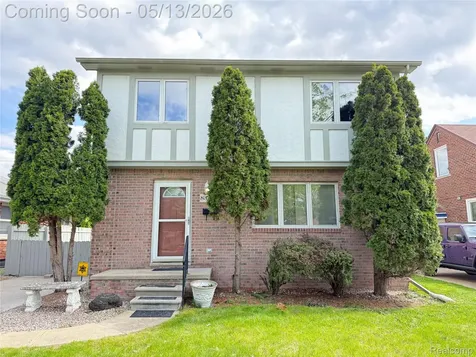 8334 Mckinley Center Line City MI 48015