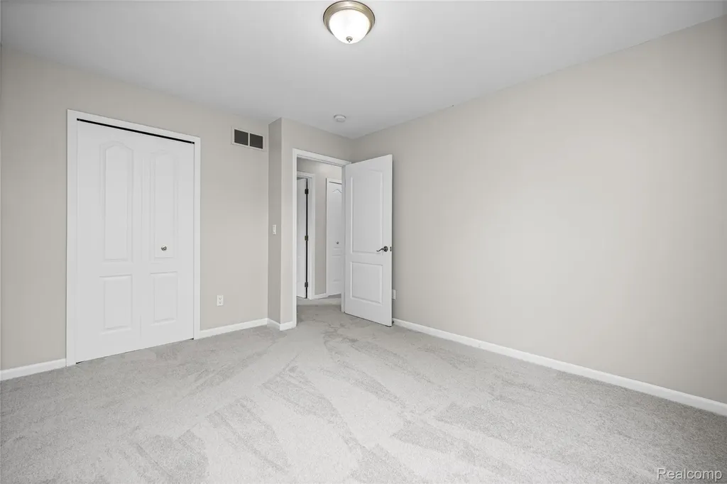 2660 Pontiac Lake Road Waterford Charter Township MI 48328
