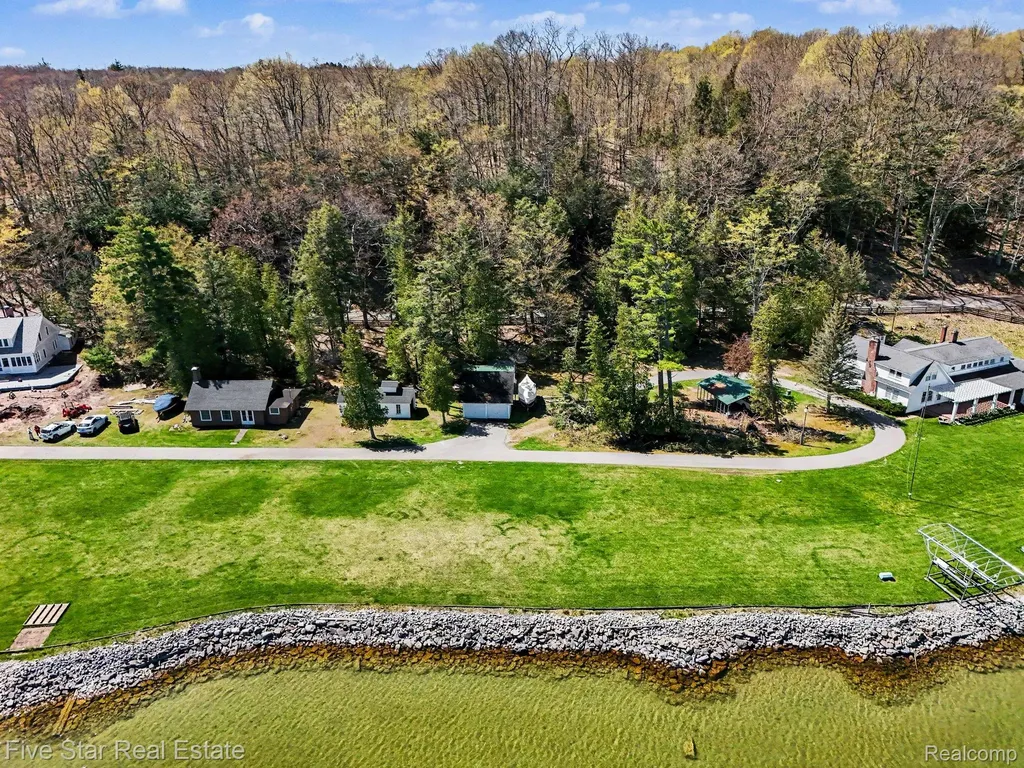 0000 Crescent Beach Road Onekama Township MI 49660