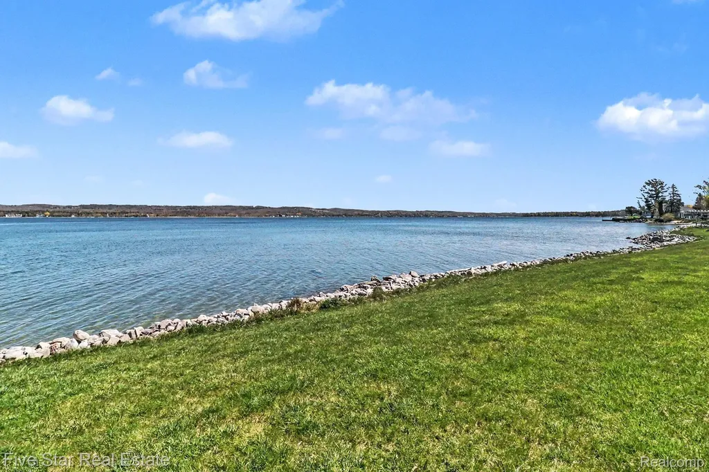 0000 Crescent Beach Road Onekama Township MI 49660