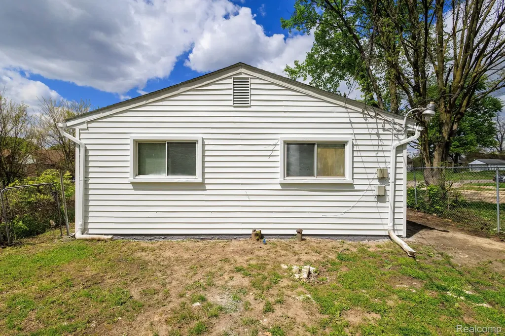 10026 Whitcomb Street Detroit City MI 48227