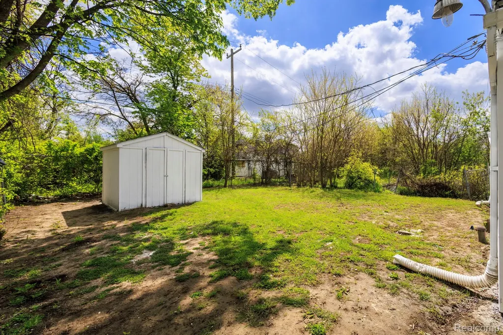 10026 Whitcomb Street Detroit City MI 48227