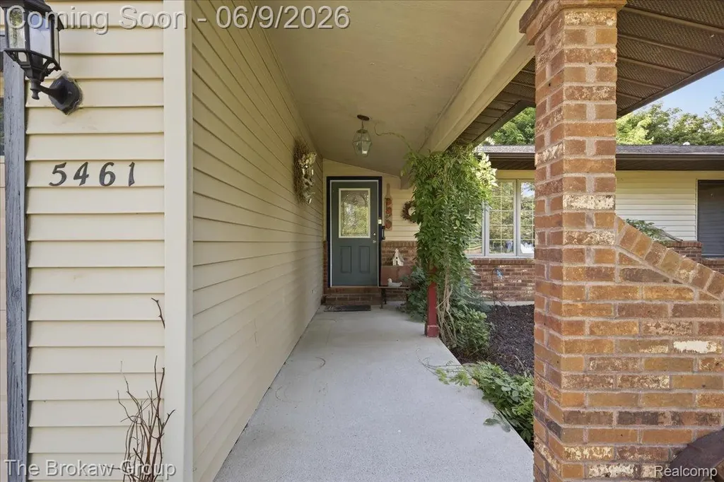 5461 N Henderson Road Richfield Township MI 48423