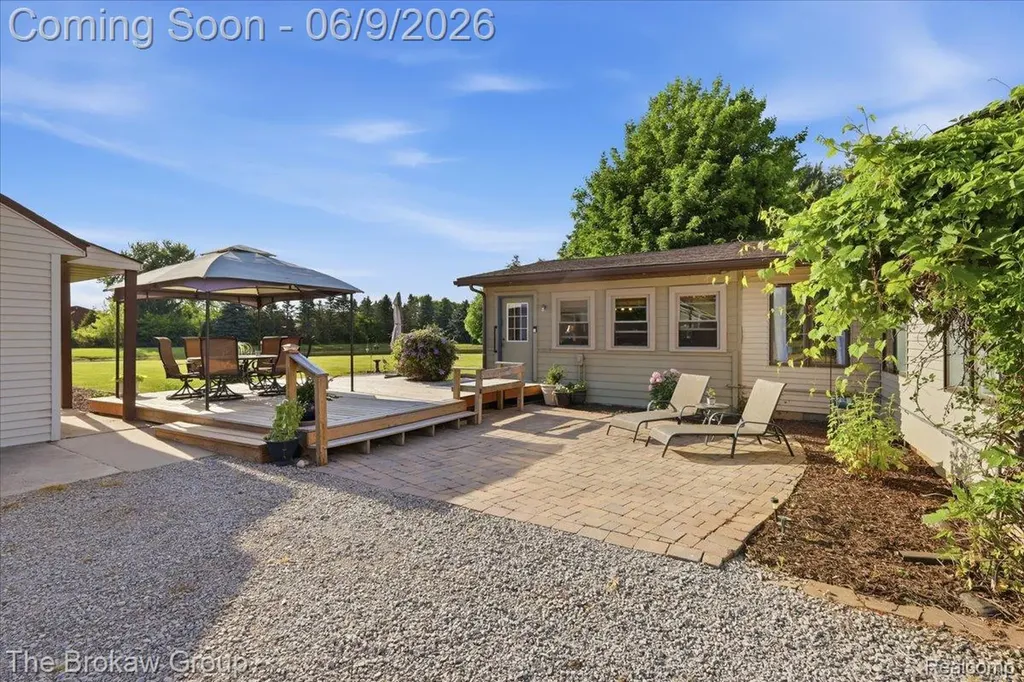 5461 N Henderson Road Richfield Township MI 48423
