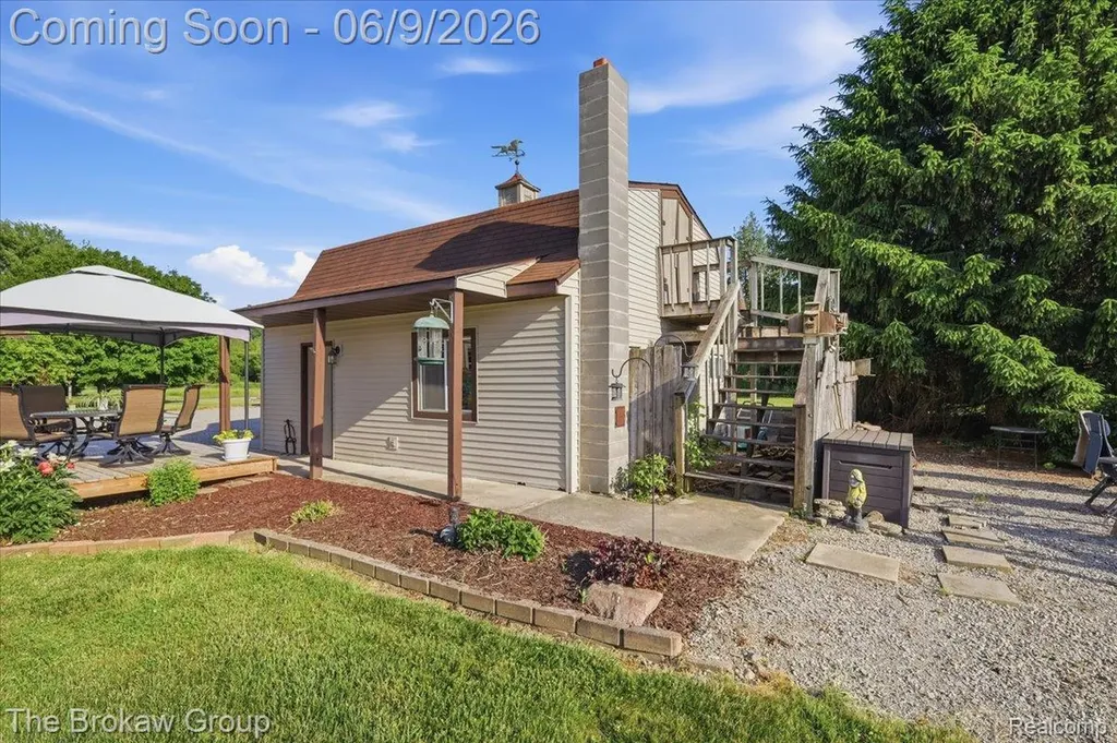 5461 N Henderson Road Richfield Township MI 48423