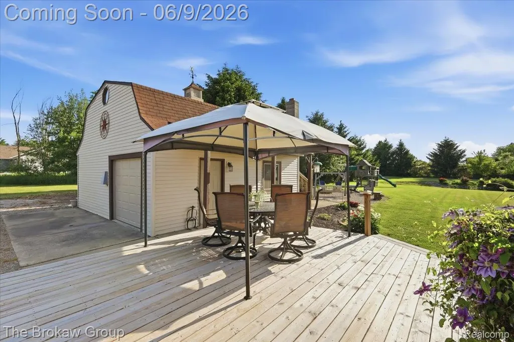 5461 N Henderson Road Richfield Township MI 48423