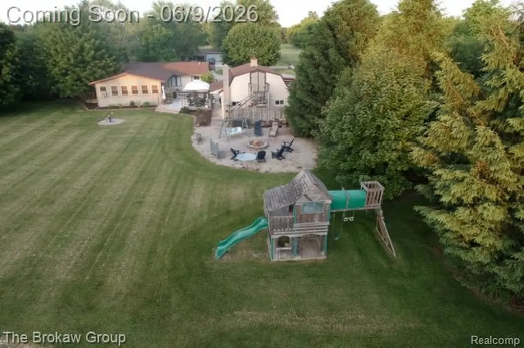 5461 N Henderson Road Richfield Township MI 48423