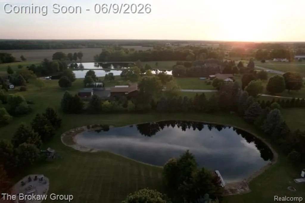 5461 N Henderson Road Richfield Township MI 48423