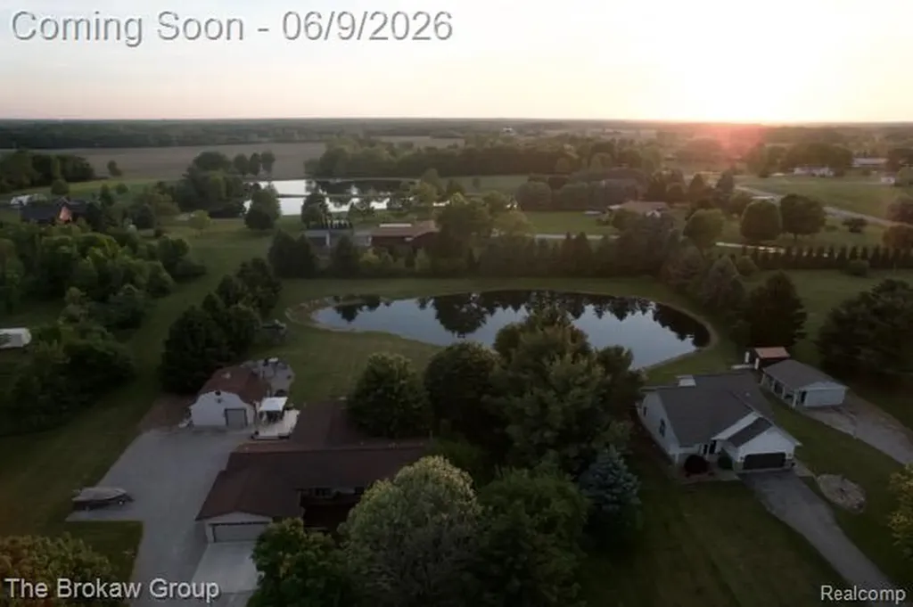 5461 N Henderson Road Richfield Township MI 48423