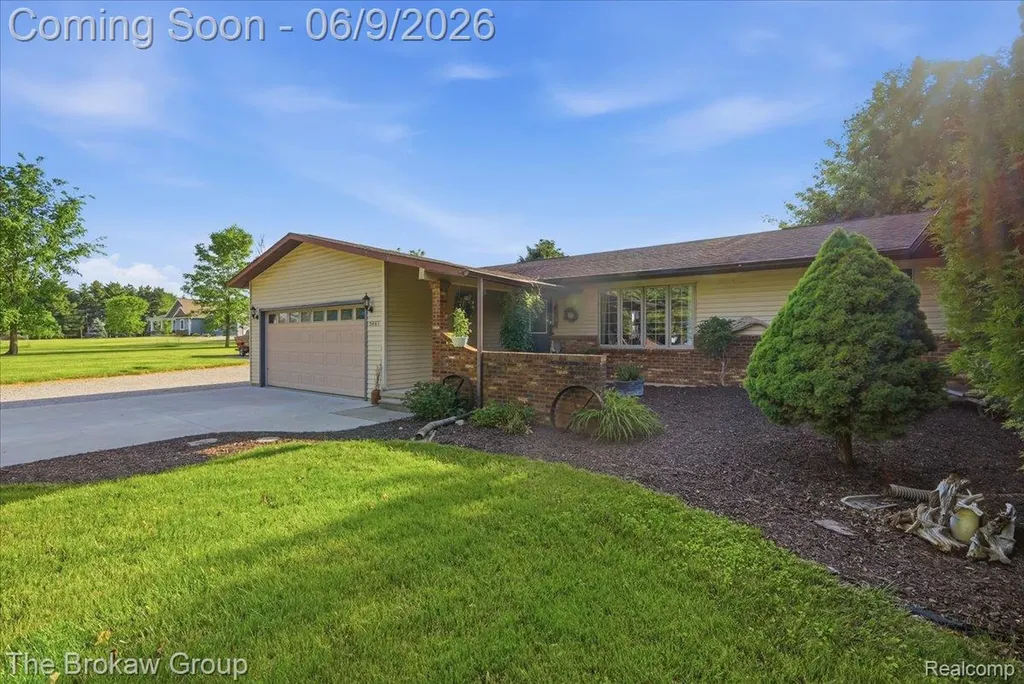 5461 N Henderson Road Richfield Township MI 48423