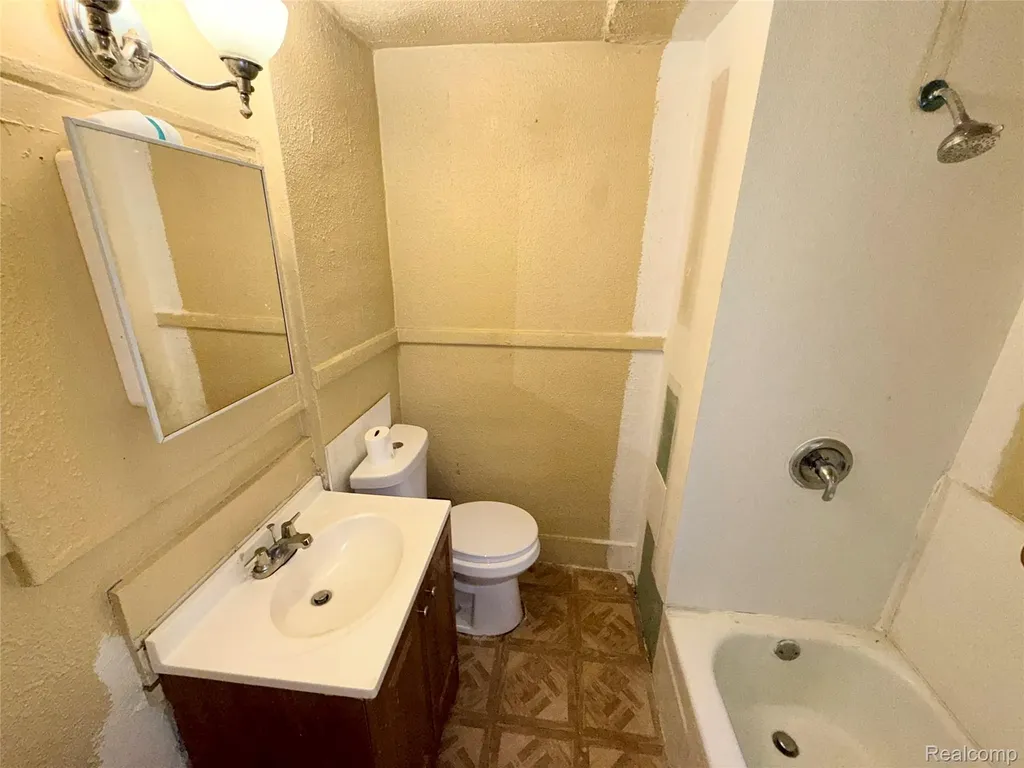 17245 Evergreen Road Detroit City MI 48219
