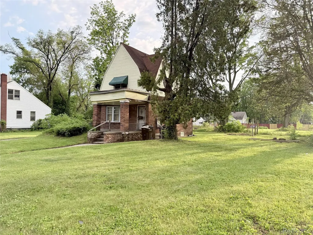 17245 Evergreen Road Detroit City MI 48219