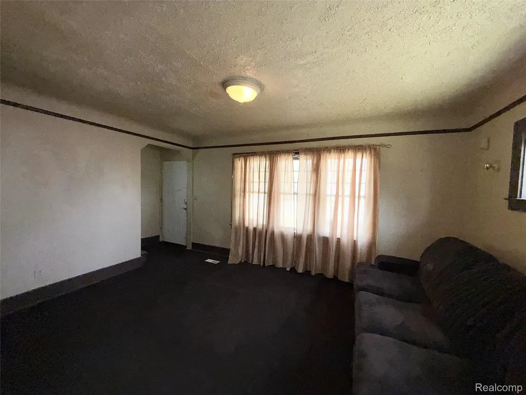 17245 Evergreen Road Detroit City MI 48219