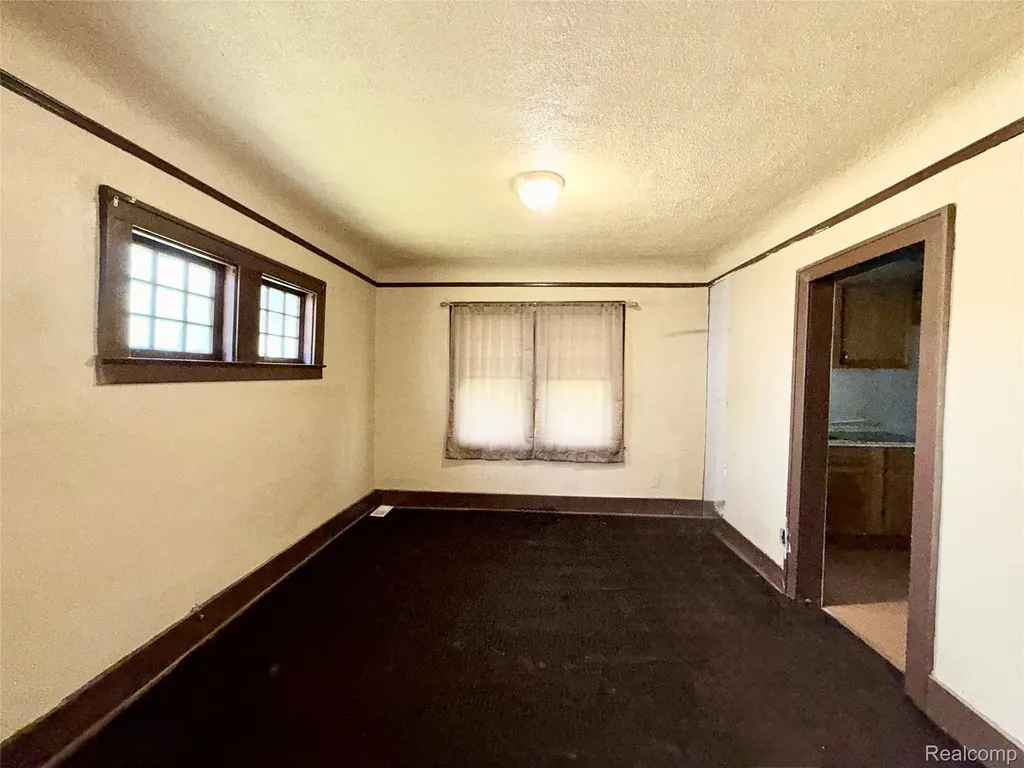 17245 Evergreen Road Detroit City MI 48219