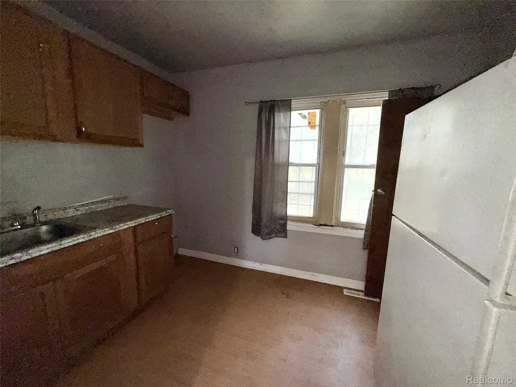 17245 Evergreen Road Detroit City MI 48219