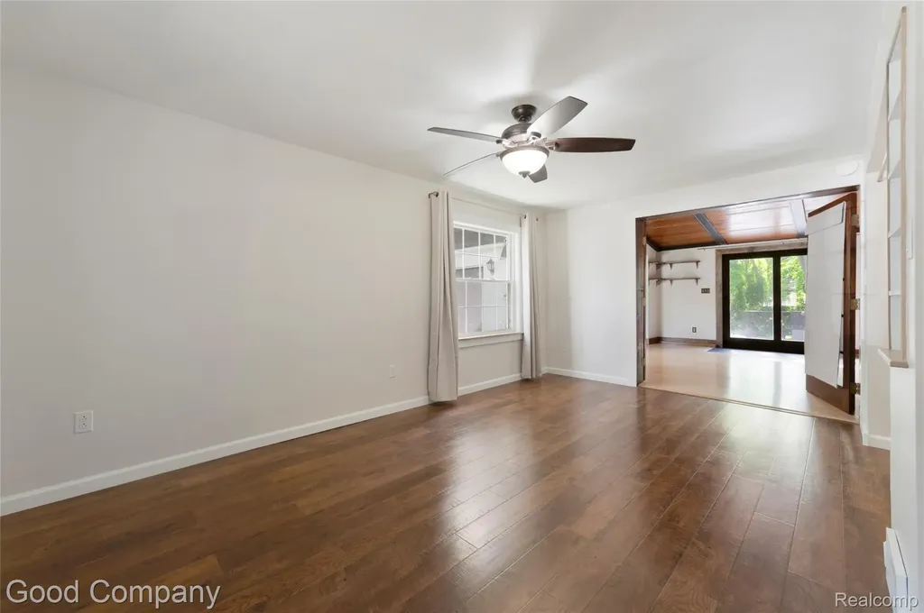 20335 Purlingbrook Street Livonia City MI 48152