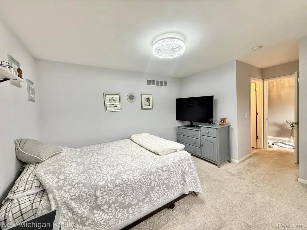8205 Peninsula Circle Mundy Township MI 48439
