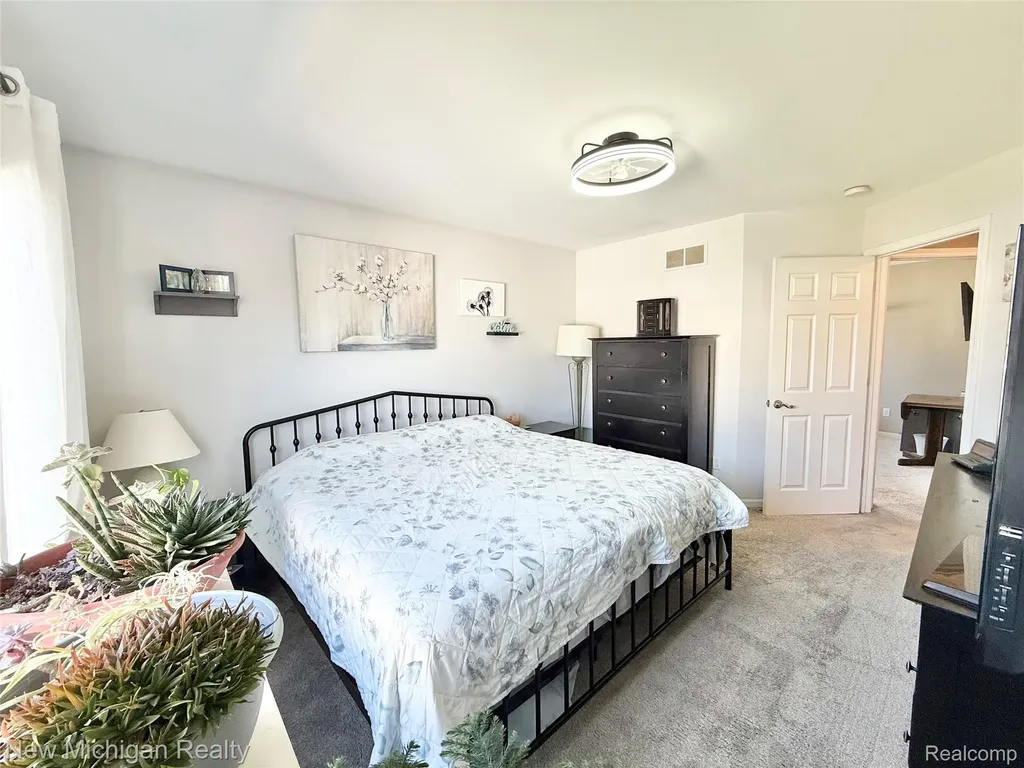 8205 Peninsula Circle Mundy Township MI 48439