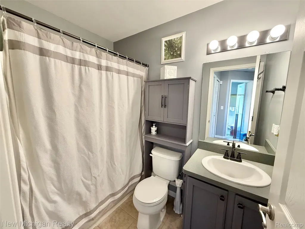 8205 Peninsula Circle Mundy Township MI 48439