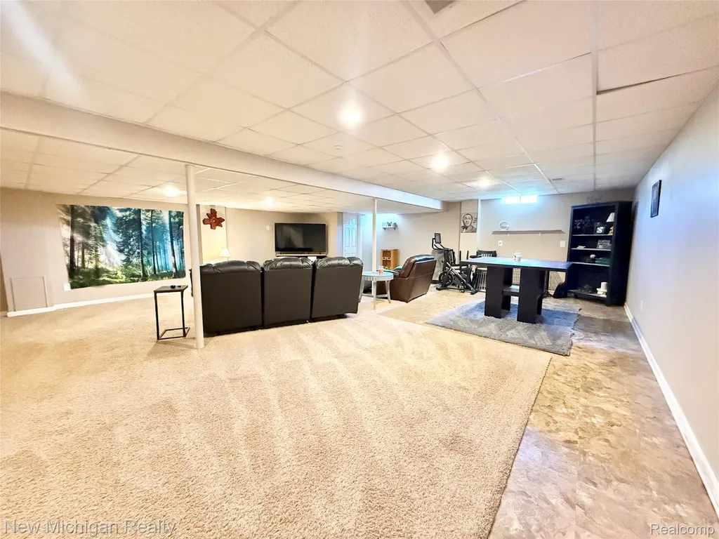 8205 Peninsula Circle Mundy Township MI 48439