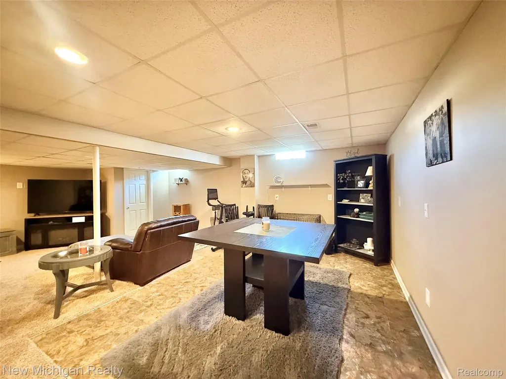 8205 Peninsula Circle Mundy Township MI 48439
