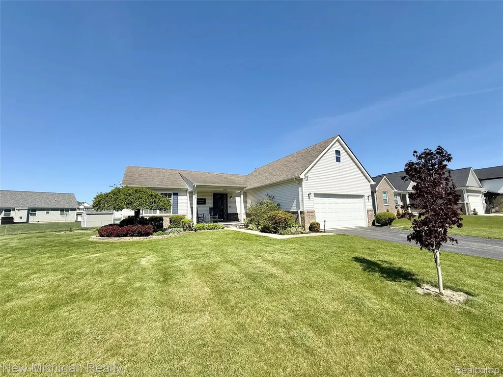 8205 Peninsula Circle Mundy Township MI 48439