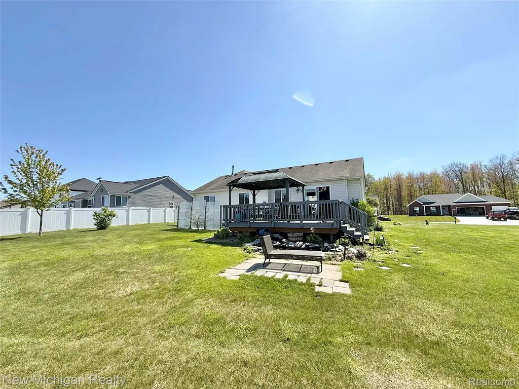 8205 Peninsula Circle Mundy Township MI 48439