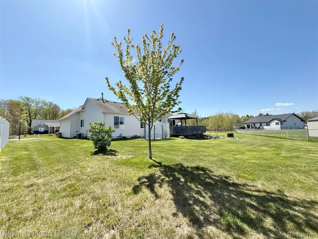 8205 Peninsula Circle Mundy Township MI 48439