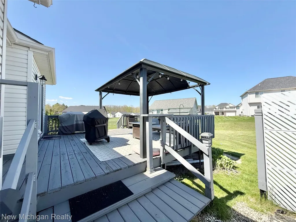 8205 Peninsula Circle Mundy Township MI 48439