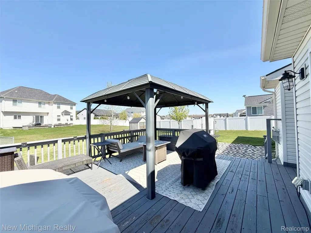 8205 Peninsula Circle Mundy Township MI 48439