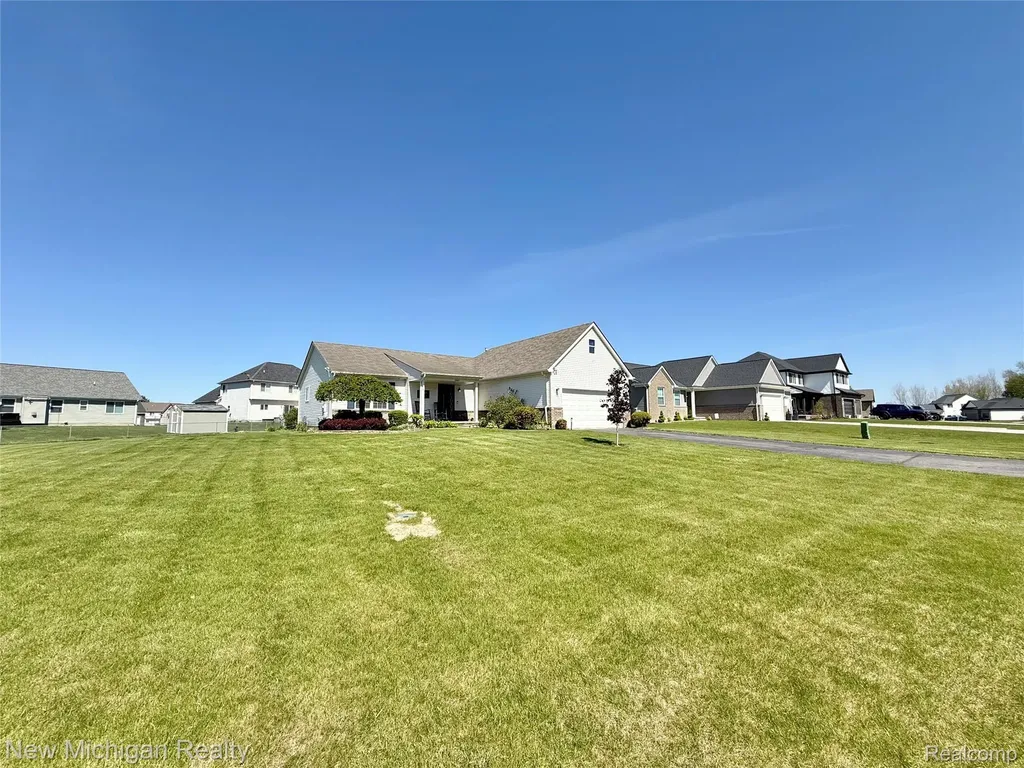 8205 Peninsula Circle Mundy Township MI 48439