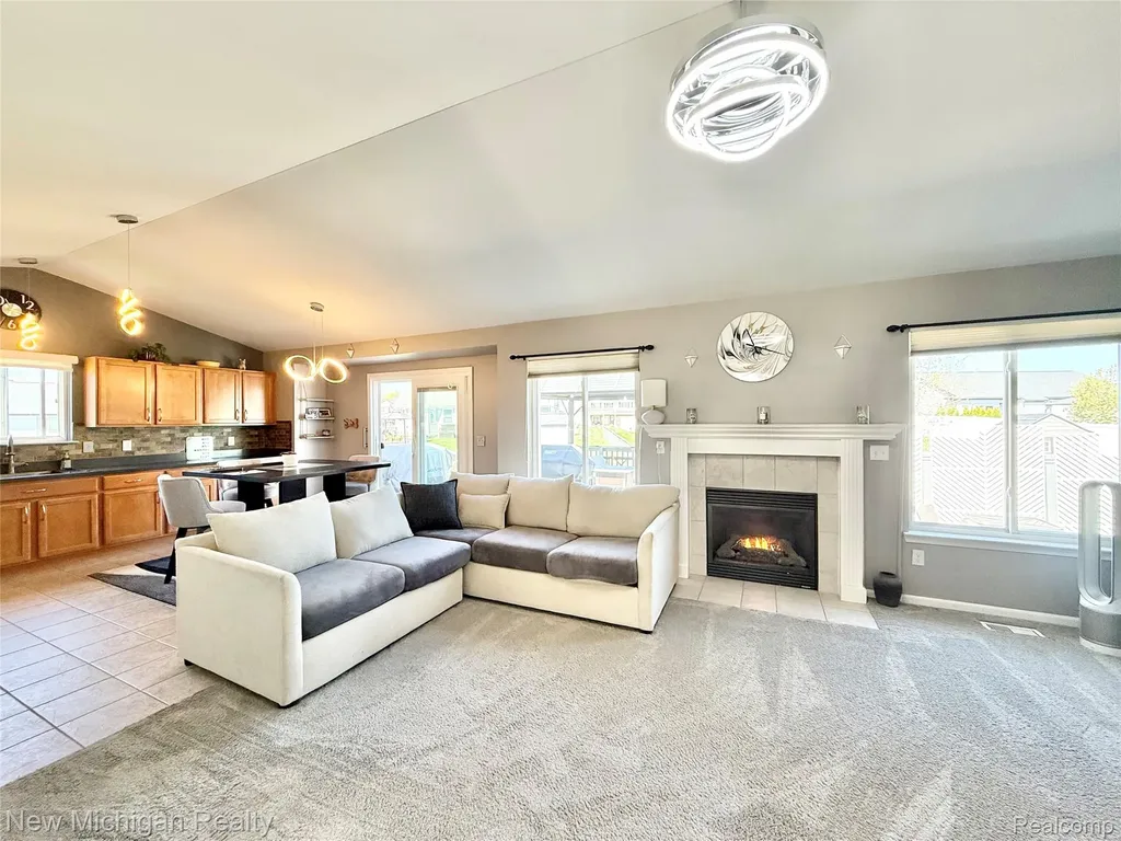 8205 Peninsula Circle Mundy Township MI 48439