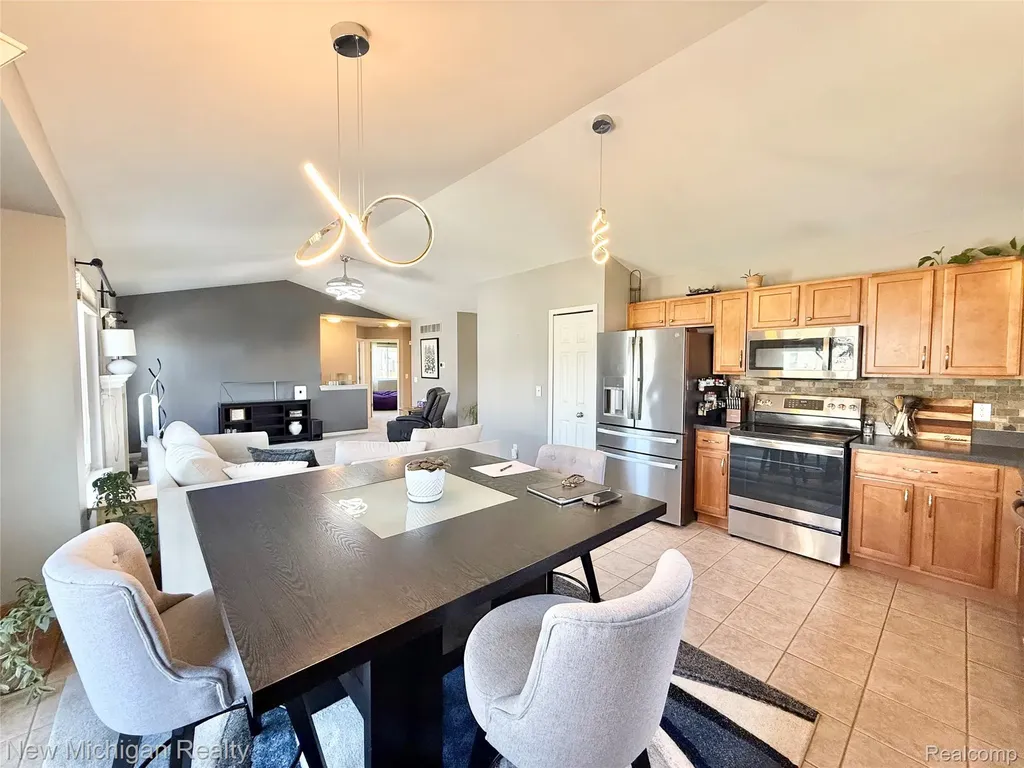 8205 Peninsula Circle Mundy Township MI 48439