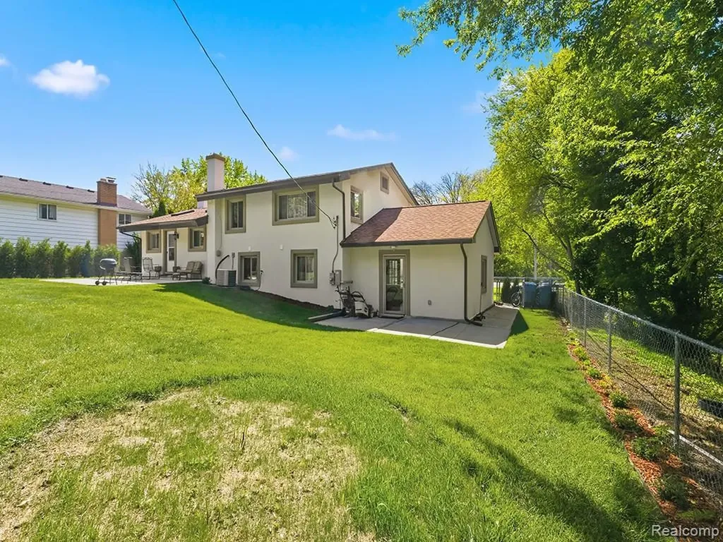 17361 W Outer Drive Dearborn Heights City MI 48127