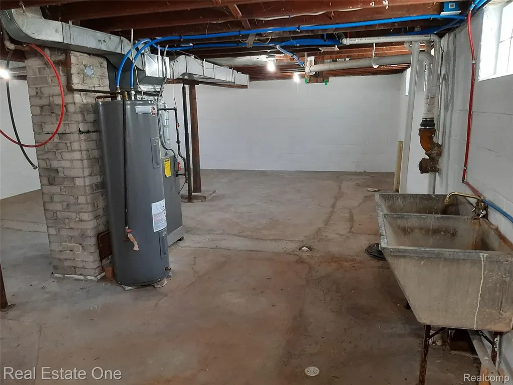 1850 + 1852 Ward Road Bloomfield Charter Township MI 48302