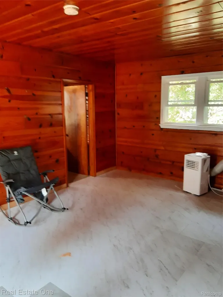 1850 + 1852 Ward Road Bloomfield Charter Township MI 48302