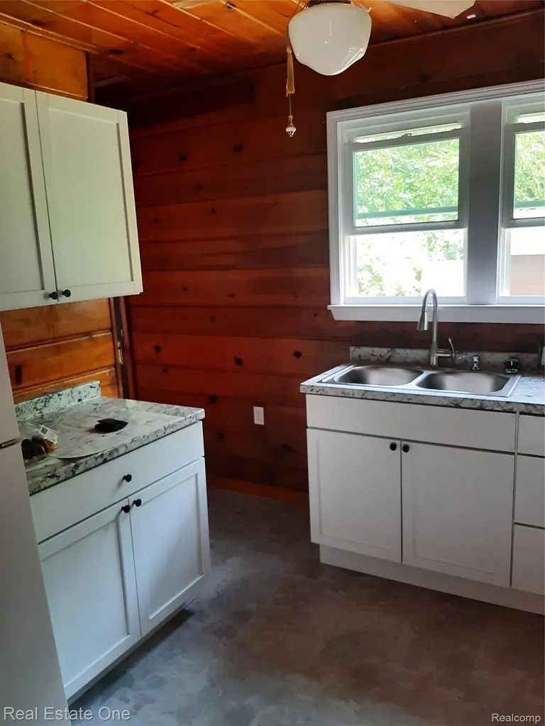 1850 + 1852 Ward Road Bloomfield Charter Township MI 48302