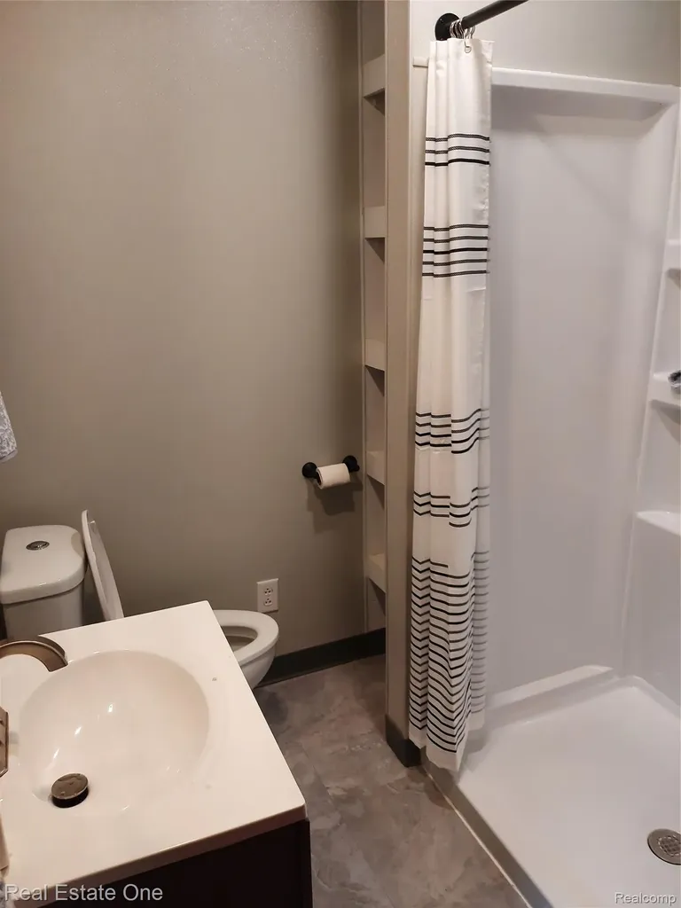 1850 + 1852 Ward Road Bloomfield Charter Township MI 48302