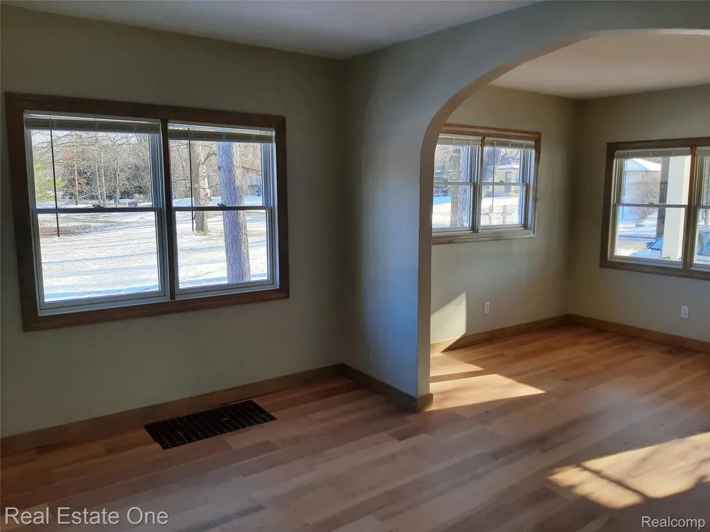 1850 + 1852 Ward Road Bloomfield Charter Township MI 48302