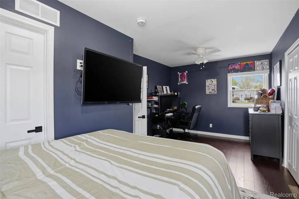 2299 Kingston Street White Lake Charter Township MI 48386