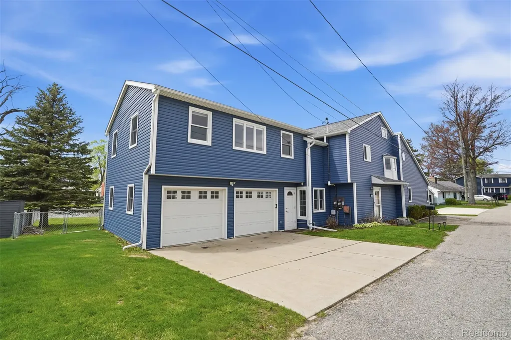2299 Kingston Street White Lake Charter Township MI 48386