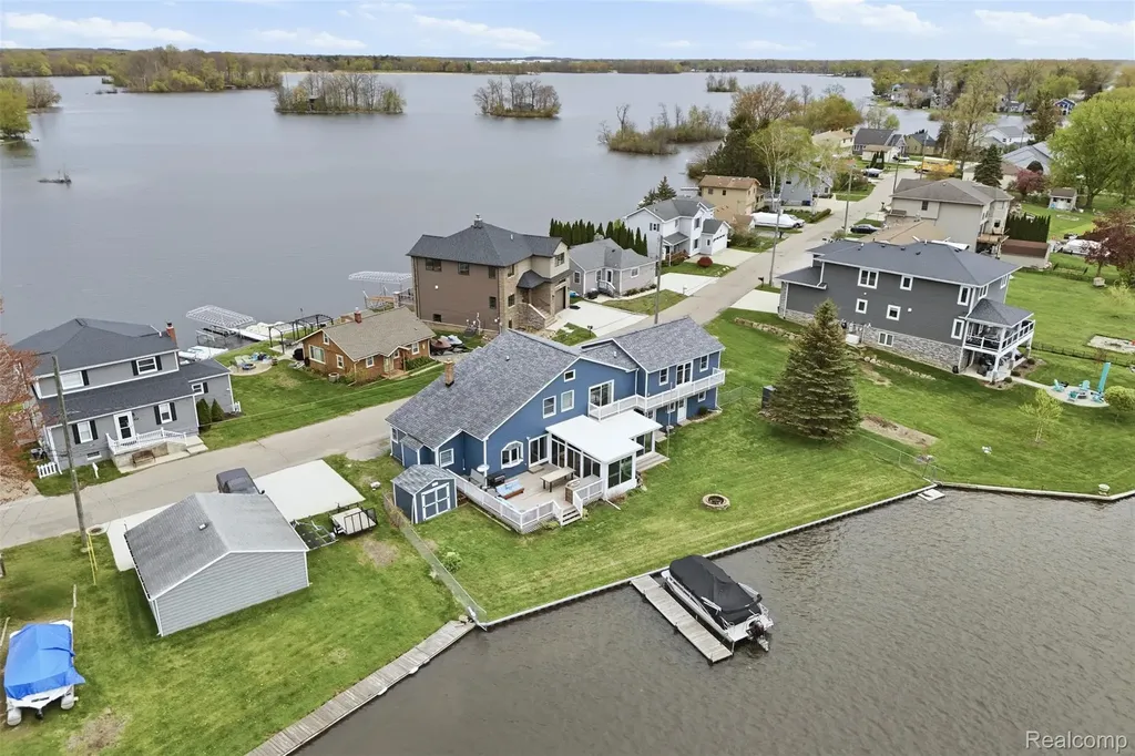 2299 Kingston Street White Lake Charter Township MI 48386