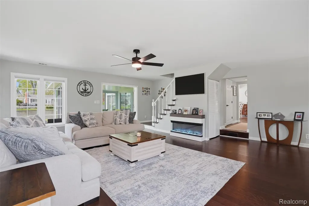 2299 Kingston Street White Lake Charter Township MI 48386