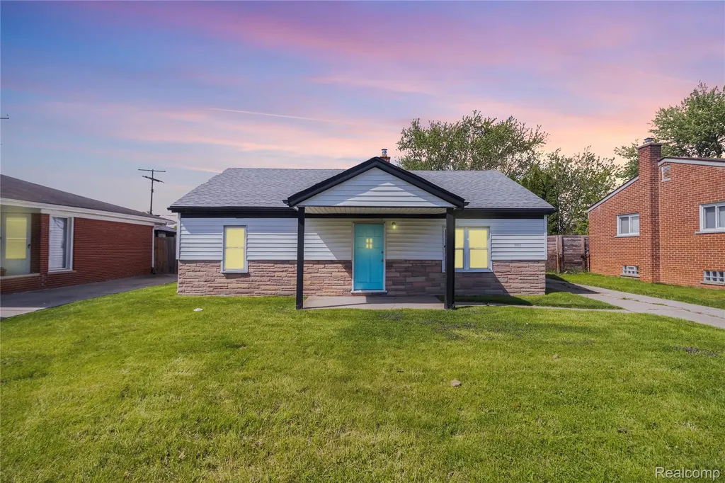 30064 Ann Arbor Trail Westland City MI 48185