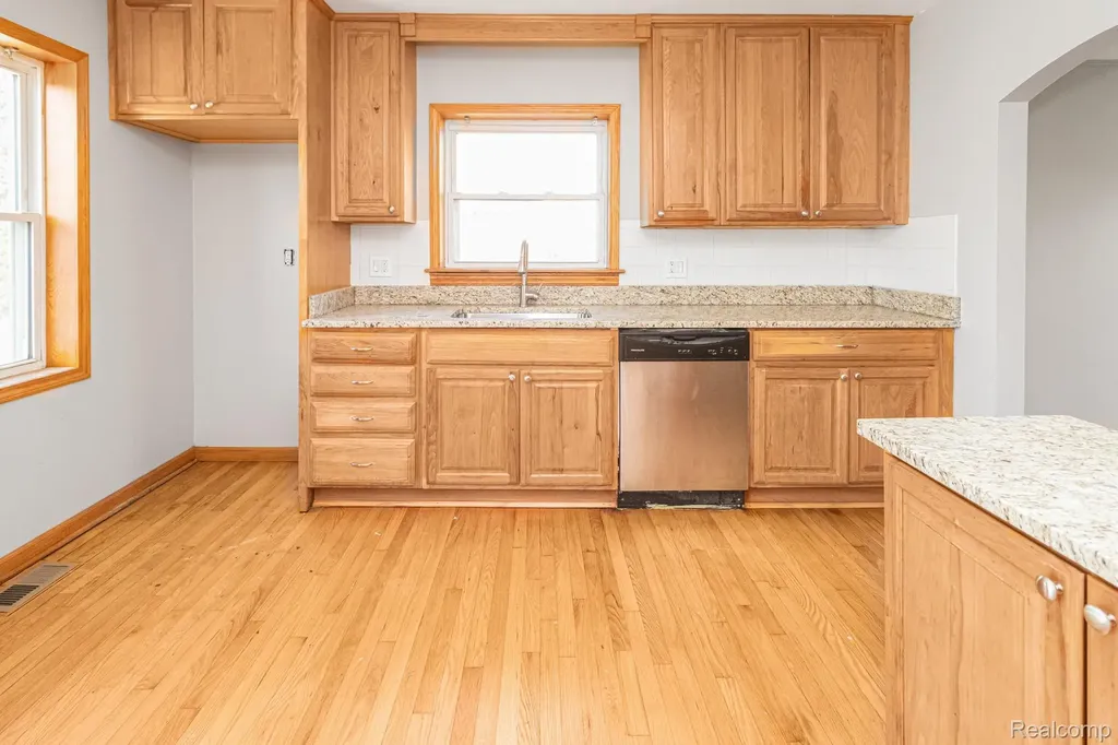 30064 Ann Arbor Trail Westland City MI 48185