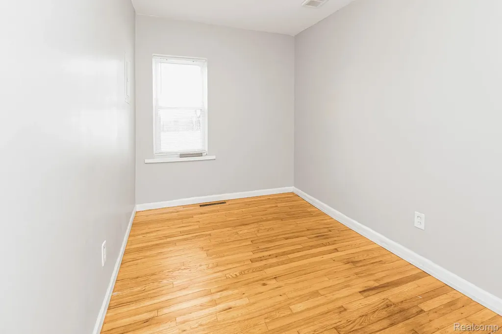 30064 Ann Arbor Trail Westland City MI 48185
