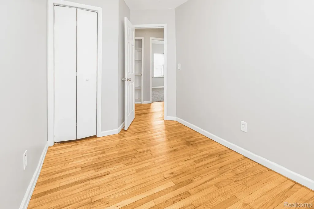 30064 Ann Arbor Trail Westland City MI 48185